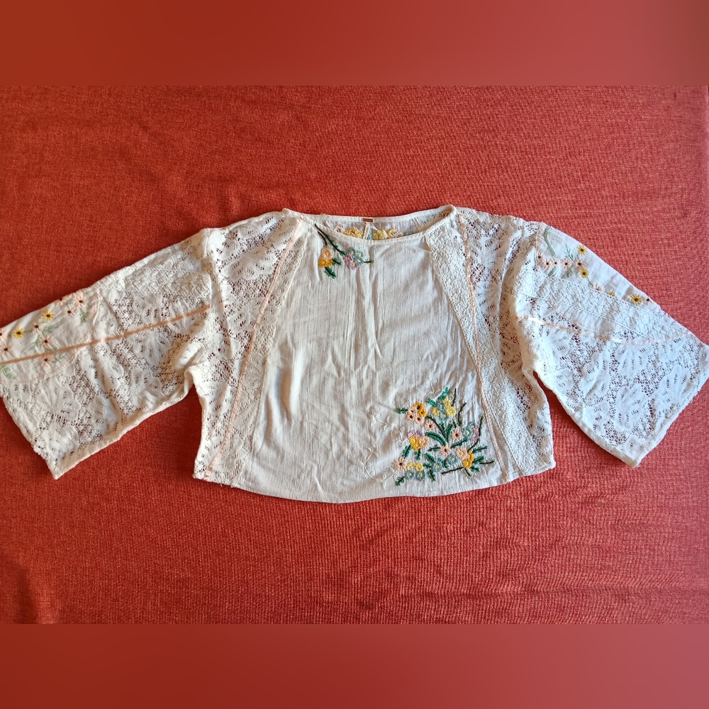 Free people womans xs cotton lace and embroidered top